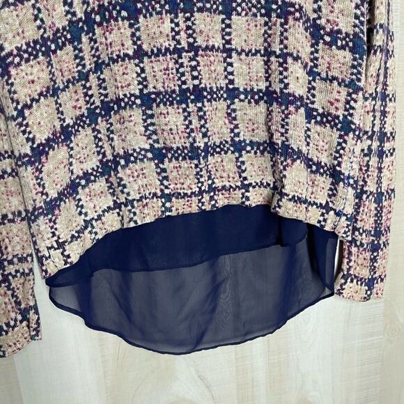 Lucky brand navy and beige plaid long sleeve top, size small - Picture 3 of 14